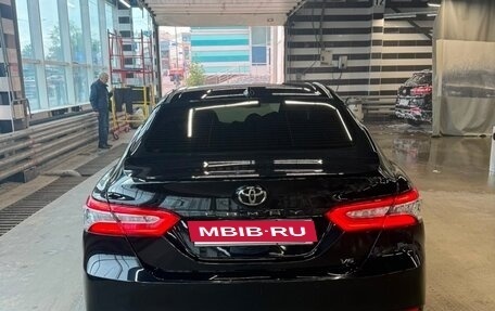 Toyota Camry, 2021 год, 2 950 000 рублей, 6 фотография