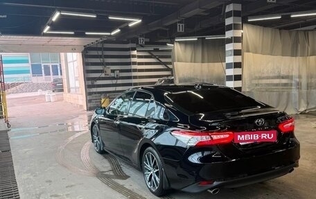 Toyota Camry, 2021 год, 2 950 000 рублей, 5 фотография