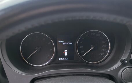 Mitsubishi Outlander III рестайлинг 3, 2022 год, 2 600 000 рублей, 20 фотография