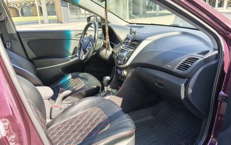 Hyundai Solaris II рестайлинг, 2012 год, 760 000 рублей, 22 фотография