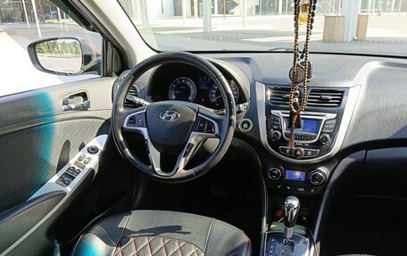Hyundai Solaris II рестайлинг, 2012 год, 760 000 рублей, 20 фотография