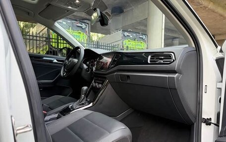 Volkswagen T-Roc I, 2021 год, 1 970 000 рублей, 9 фотография