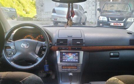 Toyota Avensis III рестайлинг, 2006 год, 680 000 рублей, 5 фотография