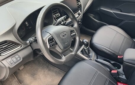Hyundai Solaris II рестайлинг, 2021 год, 1 527 000 рублей, 6 фотография