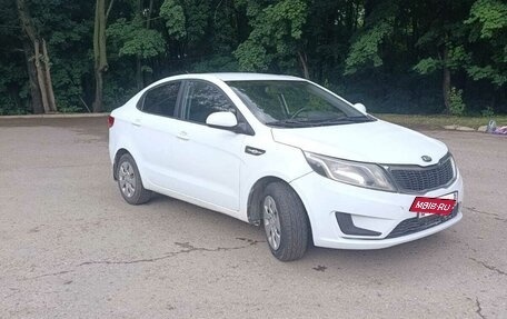 KIA Rio III рестайлинг, 2013 год, 525 000 рублей, 2 фотография