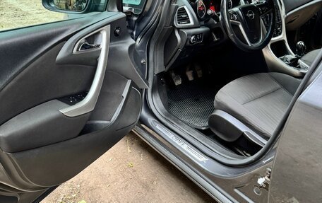 Opel Astra J, 2010 год, 650 000 рублей, 3 фотография