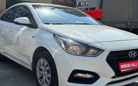 Hyundai Solaris II рестайлинг, 2017 год, 1 350 000 рублей, 3 фотография