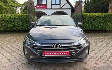 Hyundai Elantra VI рестайлинг, 2019 год, 1 760 000 рублей, 2 фотография