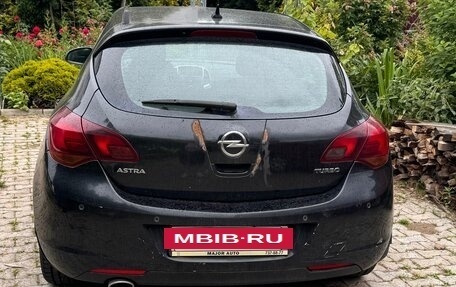 Opel Astra J, 2011 год, 570 000 рублей, 2 фотография