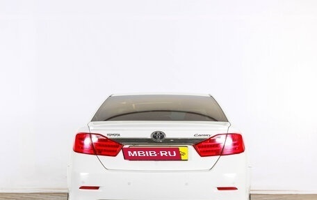 Toyota Camry, 2014 год, 1 699 000 рублей, 6 фотография