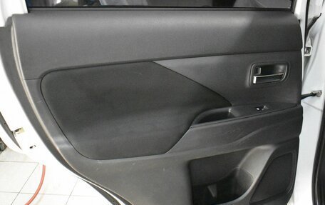 Mitsubishi Outlander III рестайлинг 3, 2016 год, 1 579 000 рублей, 10 фотография