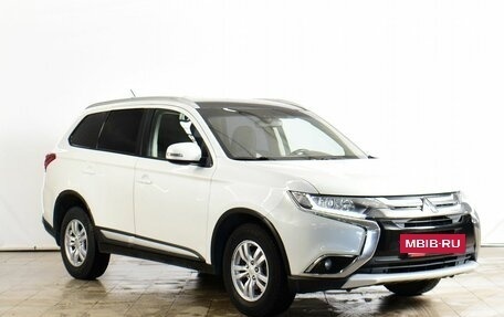 Mitsubishi Outlander III рестайлинг 3, 2016 год, 1 579 000 рублей, 2 фотография
