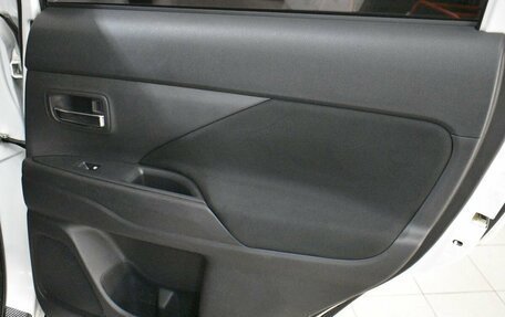 Mitsubishi Outlander III рестайлинг 3, 2016 год, 1 579 000 рублей, 12 фотография