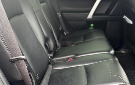 Toyota Land Cruiser Prado 150 рестайлинг 2, 2019 год, 5 300 000 рублей, 8 фотография