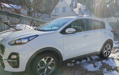 KIA Sportage IV рестайлинг, 2018 год, 2 380 000 рублей, 3 фотография