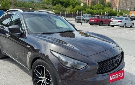 Infiniti FX II, 2010 год, 1 750 000 рублей, 15 фотография
