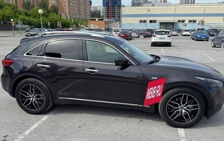 Infiniti FX II, 2010 год, 1 750 000 рублей, 14 фотография