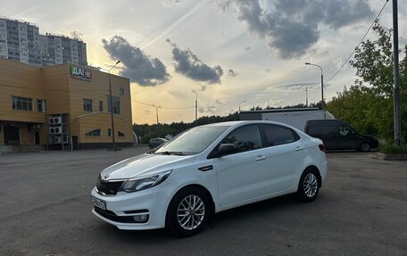 KIA Rio III рестайлинг, 2015 год, 1 120 000 рублей, 2 фотография