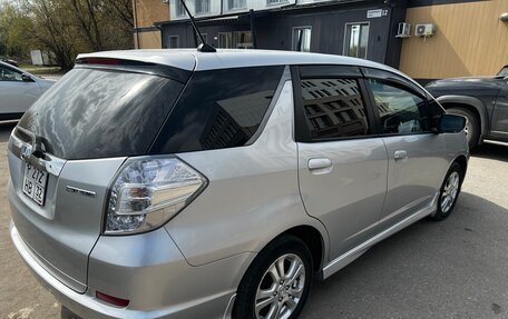 Honda Fit Shuttle I рестайлинг, 2011 год, 900 000 рублей, 2 фотография