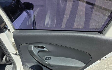 Volkswagen Polo VI (EU Market), 2010 год, 500 000 рублей, 19 фотография