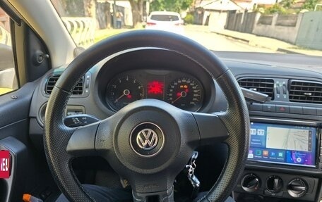 Volkswagen Polo VI (EU Market), 2010 год, 500 000 рублей, 8 фотография