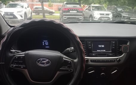 Hyundai Solaris II рестайлинг, 2017 год, 540 000 рублей, 7 фотография