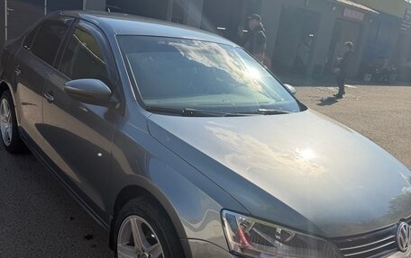 Volkswagen Jetta VI, 2012 год, 920 000 рублей, 4 фотография