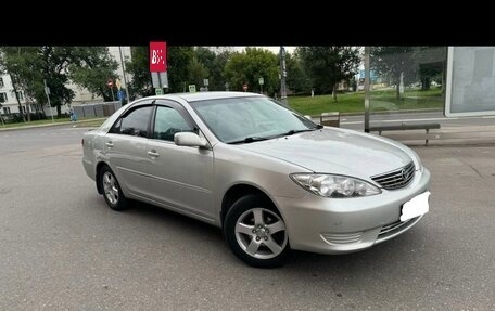 Toyota Camry V40, 2005 год, 785 000 рублей, 1 фотография