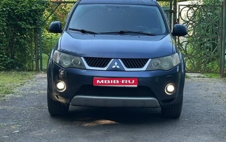 Mitsubishi Outlander III рестайлинг 3, 2008 год, 1 290 000 рублей, 1 фотография
