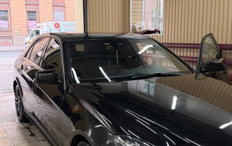 Mercedes-Benz E-Класс, 2015 год, 1 950 000 рублей, 3 фотография