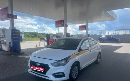 Hyundai Solaris II рестайлинг, 2017 год, 525 000 рублей, 4 фотография