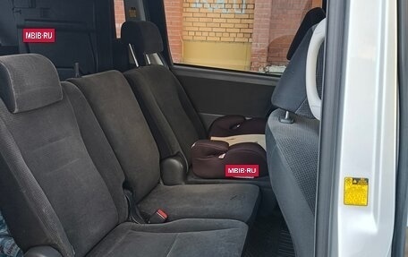 Toyota Voxy II, 2007 год, 1 280 000 рублей, 10 фотография