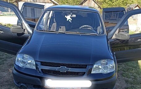 Chevrolet Niva I рестайлинг, 2011 год, 380 000 рублей, 2 фотография