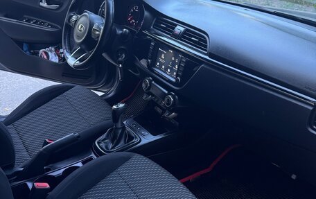 KIA Rio IV, 2018 год, 1 500 000 рублей, 8 фотография