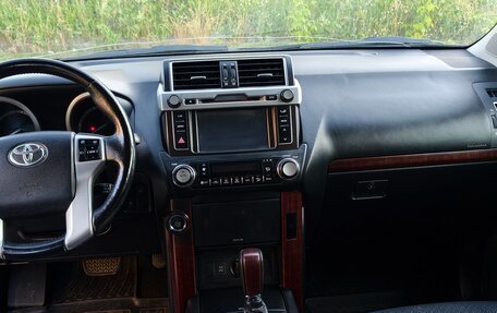 Toyota Land Cruiser Prado 150 рестайлинг 2, 2014 год, 3 250 000 рублей, 13 фотография