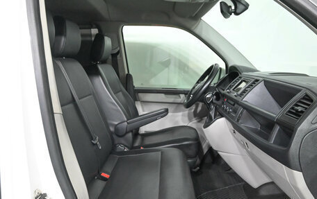 Volkswagen Caravelle T6 рестайлинг, 2019 год, 3 280 000 рублей, 10 фотография