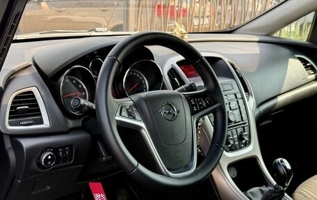 Opel Astra J, 2011 год, 569 000 рублей, 13 фотография