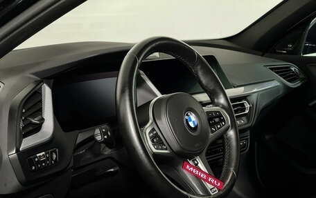 BMW 1 серия, 2022 год, 5 300 000 рублей, 12 фотография