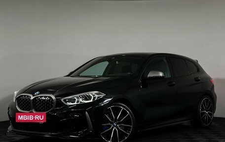 BMW 1 серия, 2022 год, 5 300 000 рублей, 26 фотография