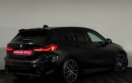 BMW 1 серия, 2022 год, 5 300 000 рублей, 24 фотография