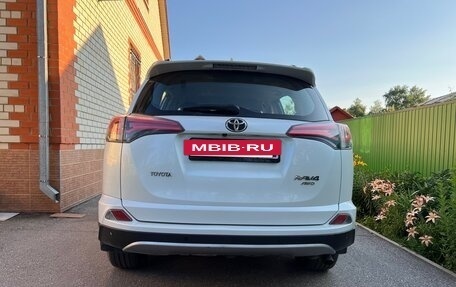 Toyota RAV4, 2019 год, 2 950 000 рублей, 6 фотография