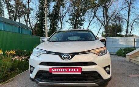 Toyota RAV4, 2019 год, 2 950 000 рублей, 5 фотография