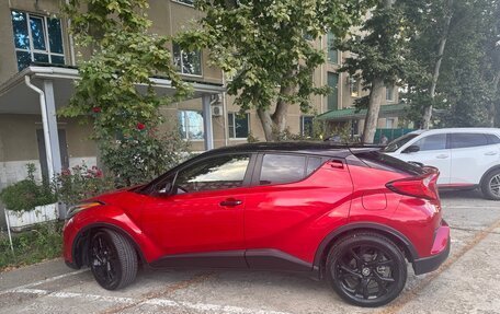Toyota C-HR I рестайлинг, 2021 год, 2 200 000 рублей, 2 фотография