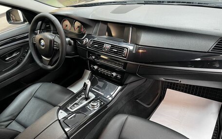 BMW 5 серия, 2015 год, 1 545 000 рублей, 14 фотография