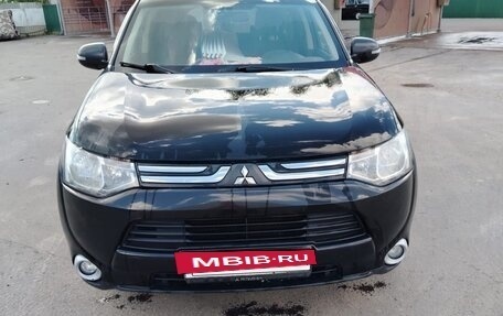 Mitsubishi Outlander III рестайлинг 3, 2013 год, 1 200 000 рублей, 5 фотография