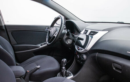 Hyundai Solaris II рестайлинг, 2012 год, 620 000 рублей, 10 фотография