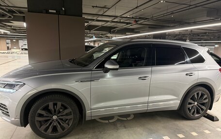 Volkswagen Touareg III, 2019 год, 5 900 000 рублей, 2 фотография