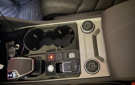 Volkswagen Touareg III, 2019 год, 5 900 000 рублей, 6 фотография