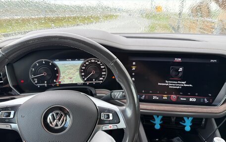 Volkswagen Touareg III, 2019 год, 5 900 000 рублей, 7 фотография