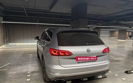 Volkswagen Touareg III, 2019 год, 5 900 000 рублей, 3 фотография